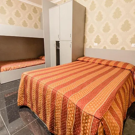Beautiful Albergue Roma